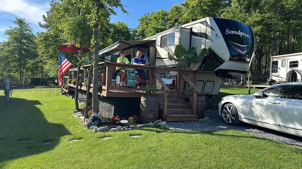 Full Hookup Sites at Pine Ridge Campground